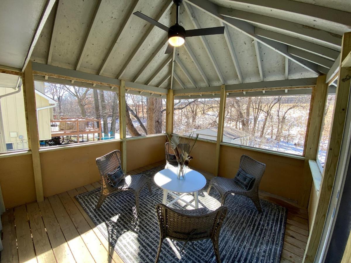 Villa Here It Is! Cool Cape Cod-3 Br-2.5 Bath-12 Guests Olathe Exterior foto