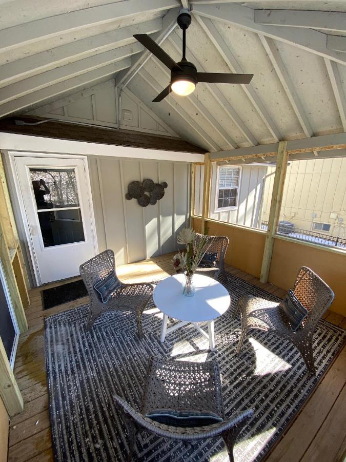 Here It Is! Cool Cape Cod-3 Br-2.5 Bath-12 Guests Olathe Exterior foto